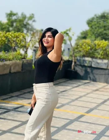 BEST¹⁸+ 9555773836 Call Girls in Laxmi Nagar Metro Delhi