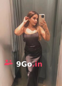 Call Girls In Laxmi Nagar ꧁⎝💧 𝟵𝟵𝟭𝟭𝟳𝟬𝟰𝟬𝟬𝟯 💧꧁⎠(Delhi) Escorts SeRVice